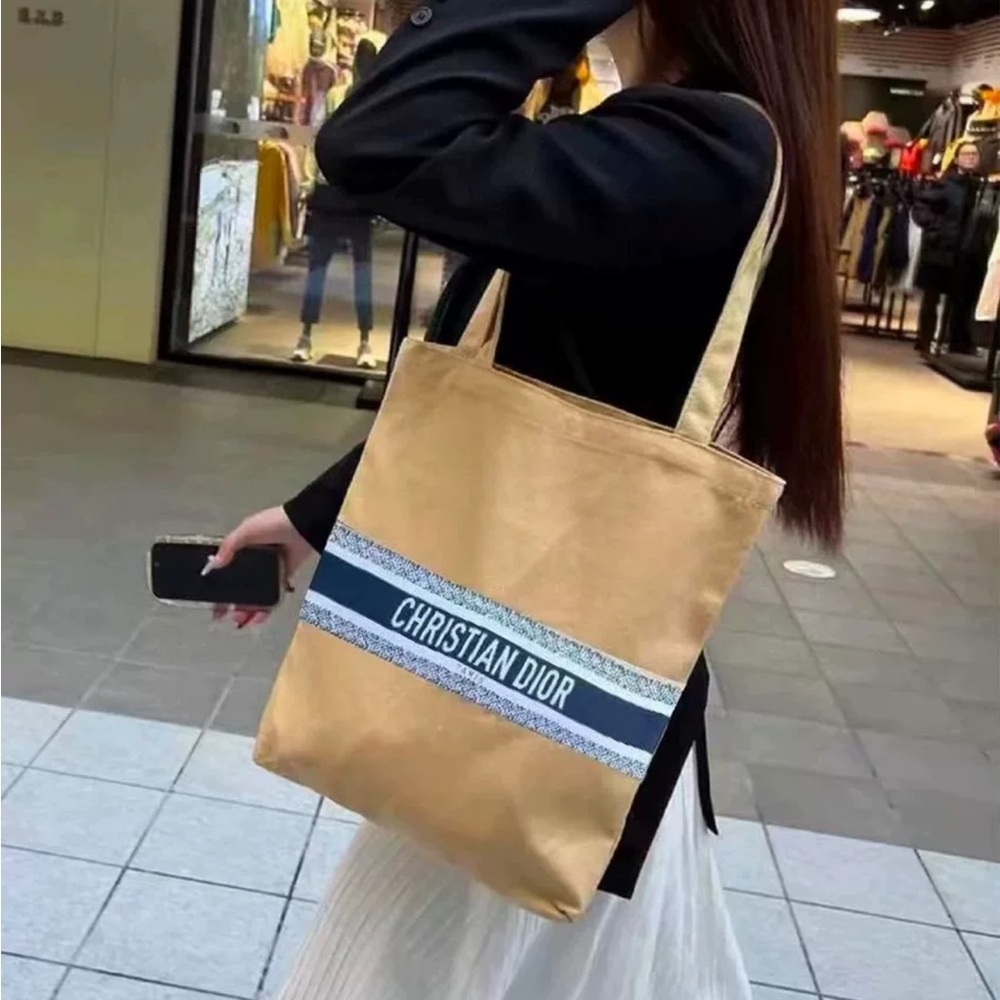 Dior Beauty Canvas Beige Tote Bag Dior VIP Tote Brand New - Picture 3 of 15